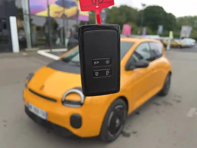 Renault Twingo e-tech electrique 80 ch autonomie urbaine — photo 22