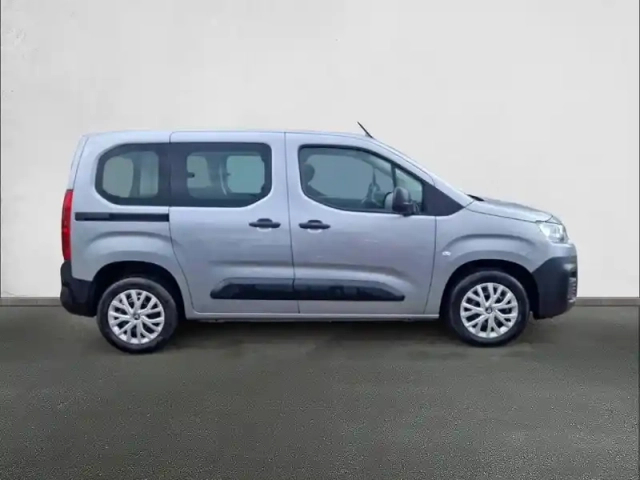 Citroën Berlingo e- taille m 136 ch 100 kwh automatique — photo 4
