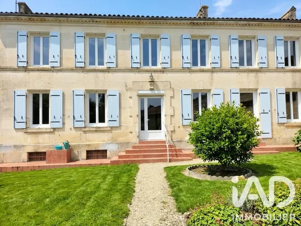 Maison 6 pièces 210 m²