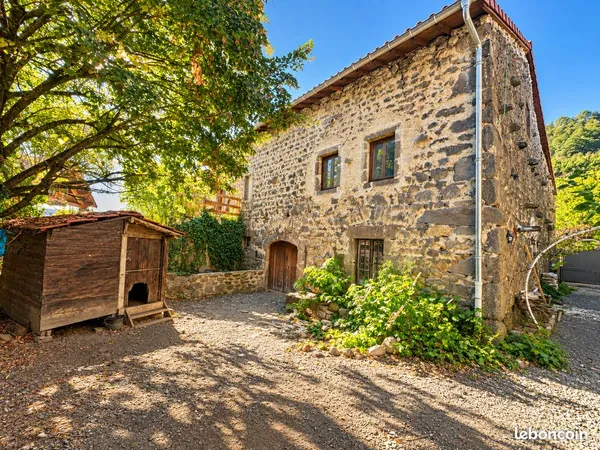 Maison 7 pièces 211 m²
