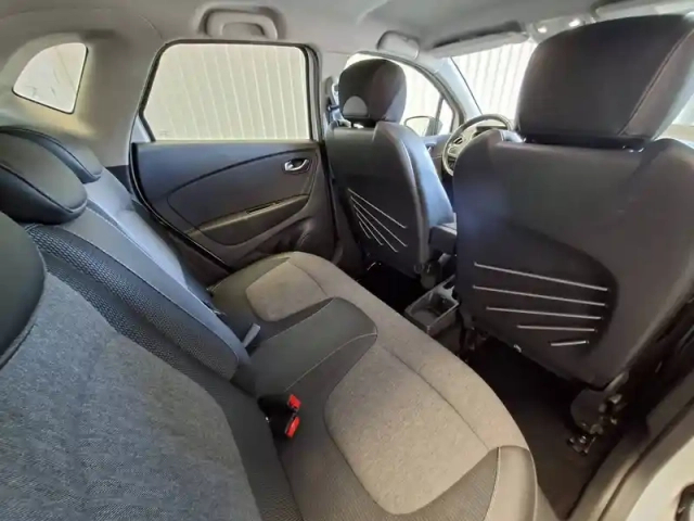 Renault Captur tce 90 energy — photo 26