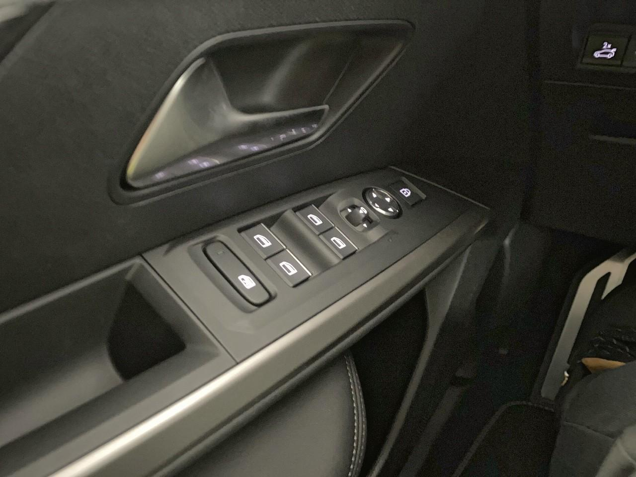 Peugeot 3008 hybrid 145 e-dcs6 gt — photo 20