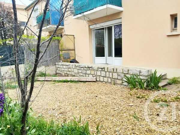 Studio 1 pièce 33 m²