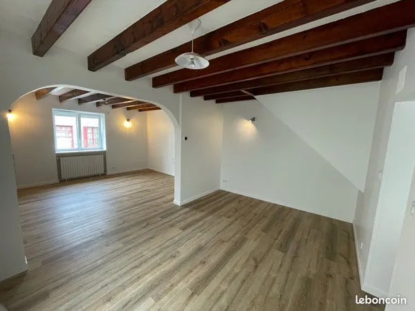 Maison 98 m² entièrement rénovée (DPE A) - 3 chambres - jardin - 2 parkings