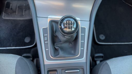 Volkswagen Golf 1.6 TDI 110 - Trendline – 2015 – 152683 km – Diesel – Boîte Manuelle — photo 21