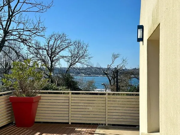 Maison 7 pièces 190 m²