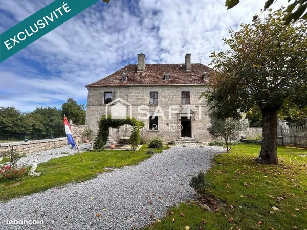 Maison 8 pièces 306 m²