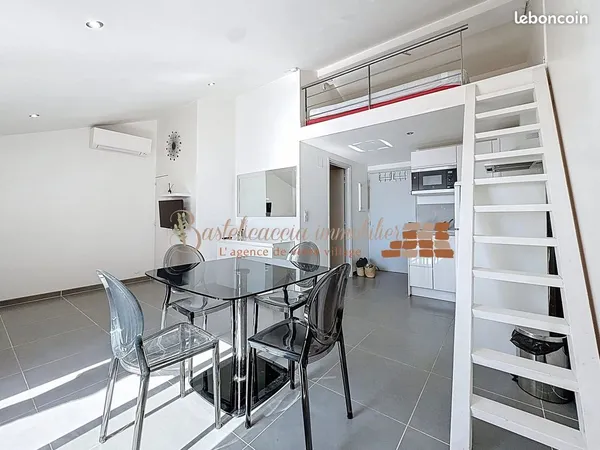 Studio 1 pièce 27 m²