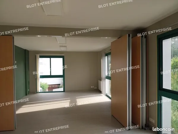 Bureaux 198 m²