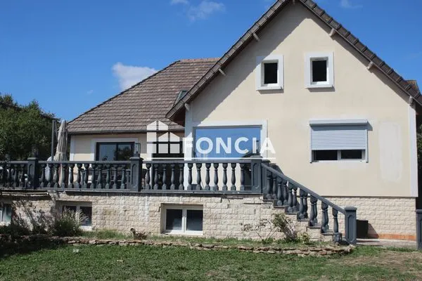 Maison 8 pièces 207 m²