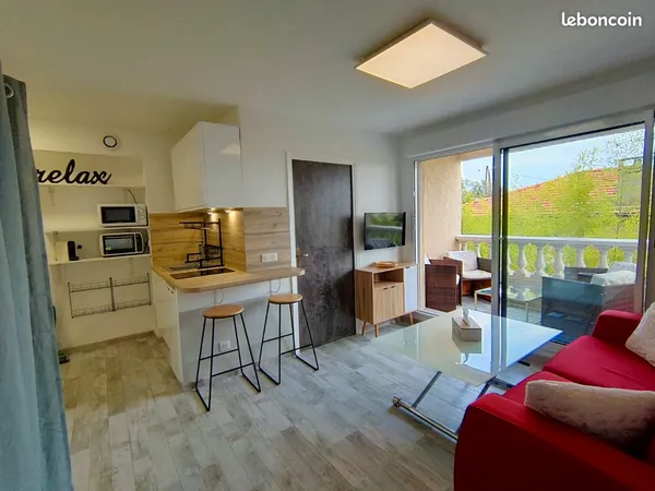 Loue studio meublé climatisé