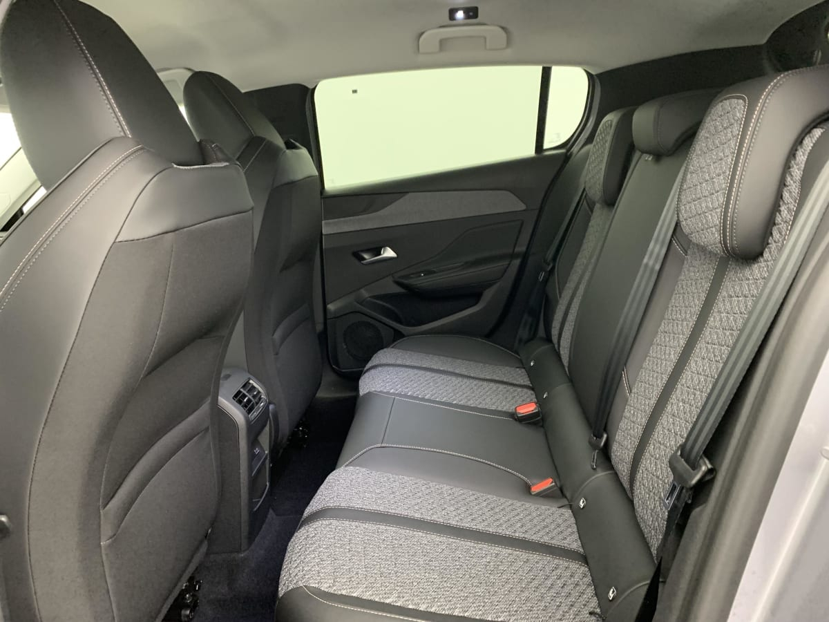 Peugeot 308 — photo 17