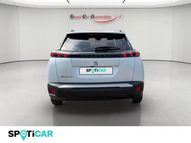 Peugeot 2008 e- 136ch roadtrip — photo 4