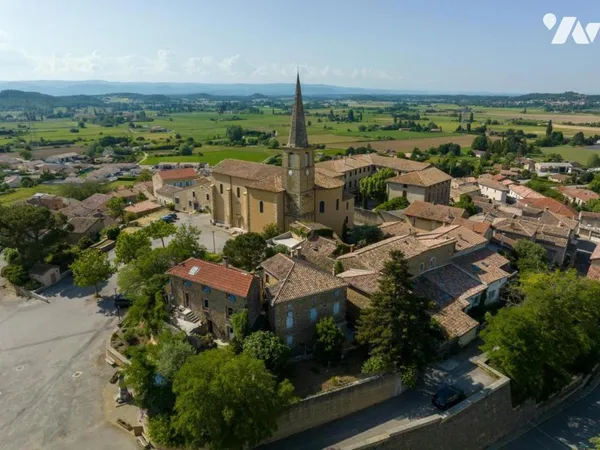 Terrain 653 m²