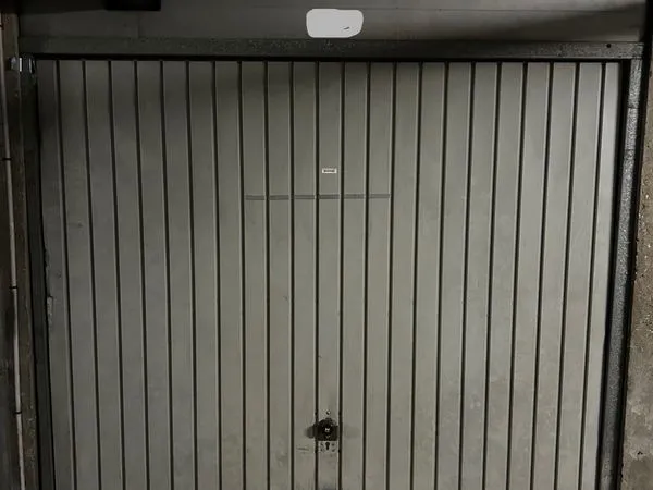 Box fermé 13m2 a louer - Garage ou stockage - Paris 12eme