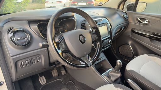 Renault Captur 0.9 TCe 90 - Intens – 2015 – 44887 km – Essence – Boîte Manuelle — photo 14