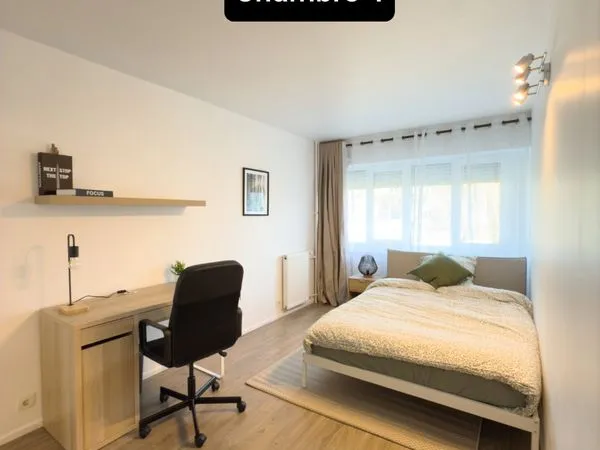 Colocation meublée premium à Évry - 1 chambre disponible - Tout compris - Proche toutes commodités