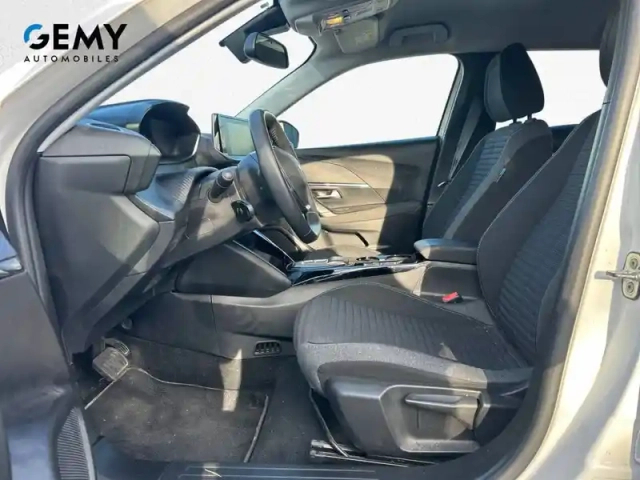 Peugeot 2008 electrique 136 ch — photo 9