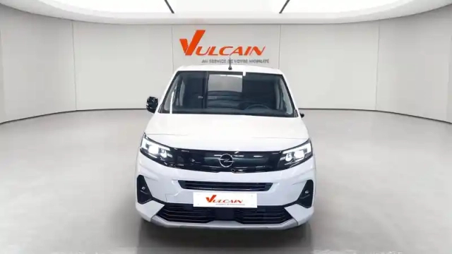 Opel Combo cargo m diesel 130 ch aut. — photo 9