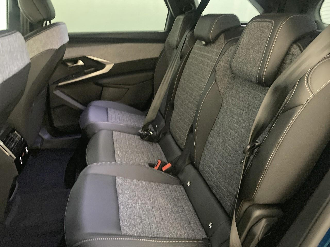 Peugeot 5008 hybrid 145 ch e-dcs6 allure — photo 10