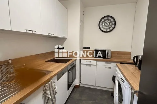 Studio 1 pièce 28 m²