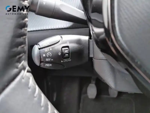 Peugeot 2008 puretech 100 s&amp;s bvm6 — photo 15
