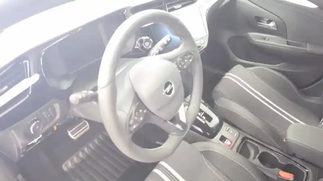 Opel Corsa 1.2 turbo hybrid 110 ch autom — photo 13