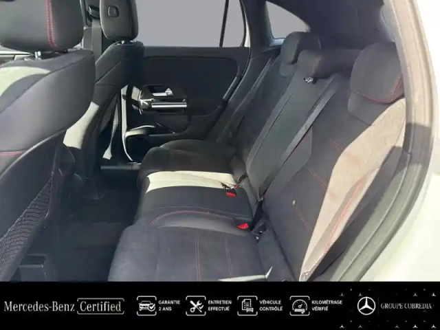 Mercedes Gla 180 d 116ch amg line 8g-dct — photo 11