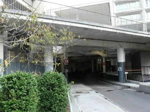 Parking 12 m²