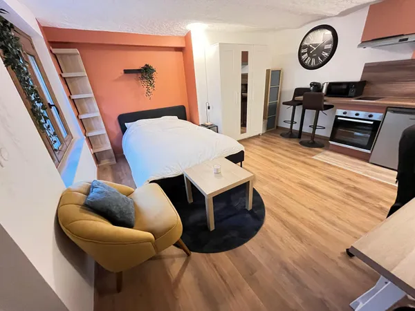 Vends studio rénové de 22m2 dans magnifique immeuble au coeur de Saint-Florent