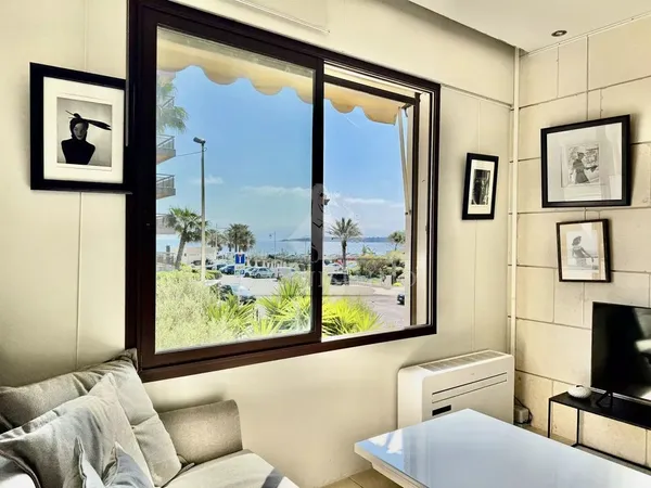 3 pièces 61 m²  Palm Beach, face Port Canto