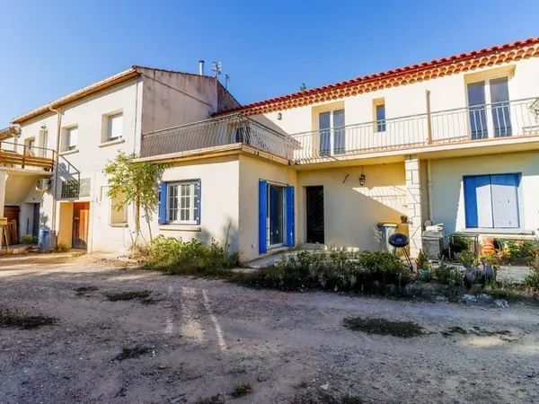 A vendre Maison de ville 3 chambres, garage, jardin à Pouzol