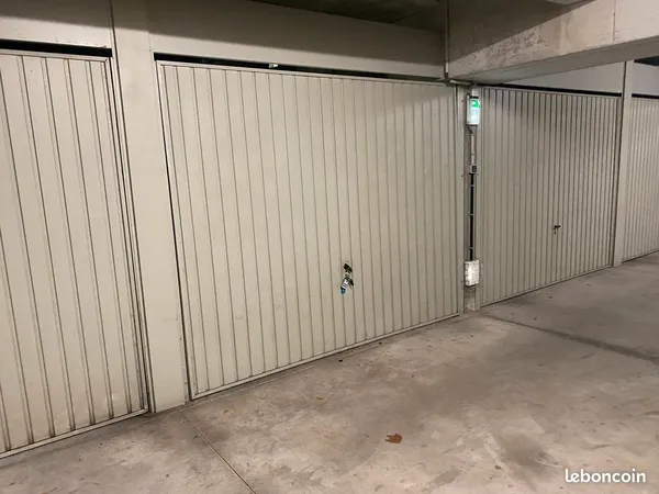 Location garage securise sanary sur mer au centre ville