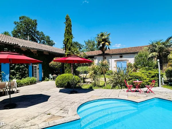 Propriété 5 pièces 174 m²