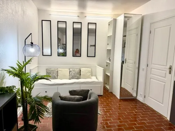 Appartement Location Bordeaux 1p 22m² 698€