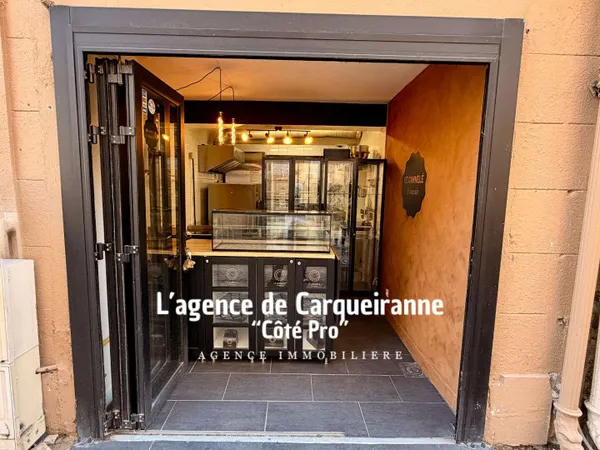 A vendre pas de porte local 18m² à Bandol