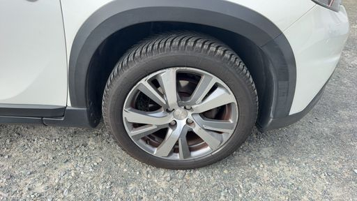 Peugeot 2008 1.2 PureTech 110 EAT6 - Crossway – 2017 – 121979 km – Essence – Boîte Automatique — photo 12