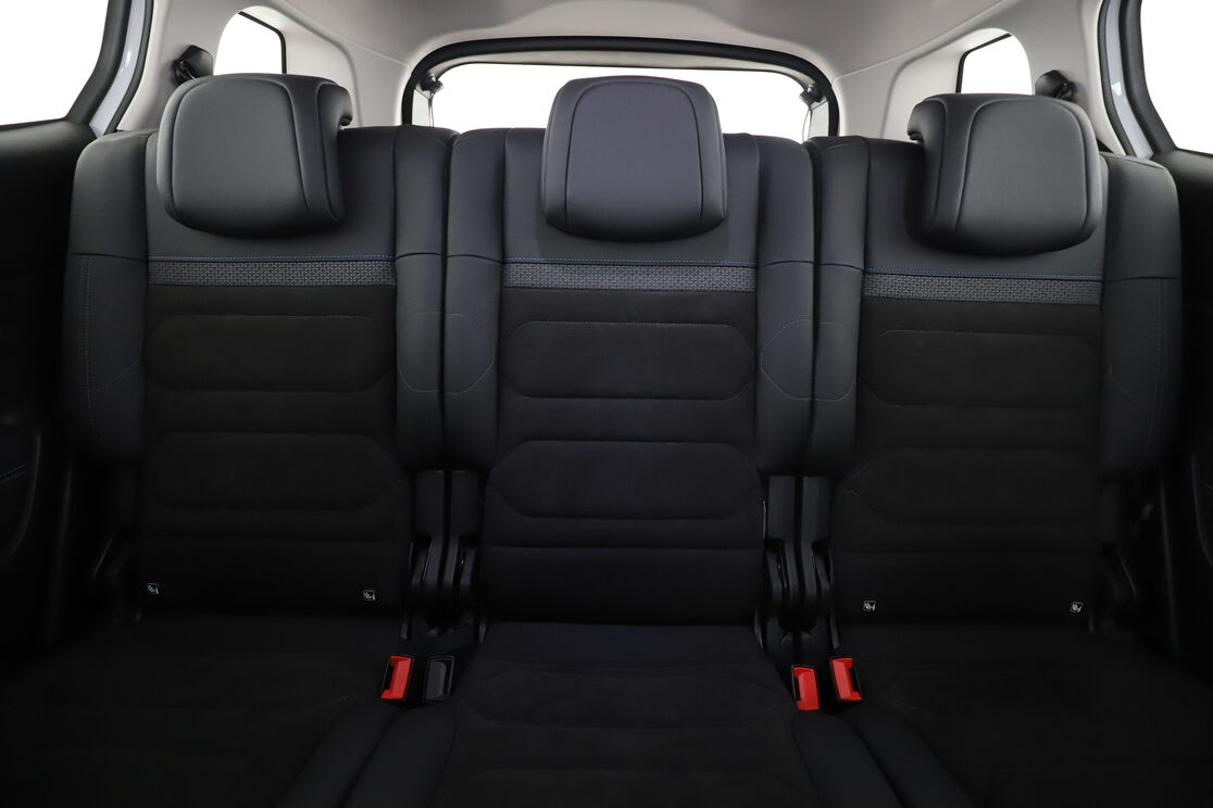 Citroen C5 Aircross 1.2 PureTech Shine EAT8 — photo 14