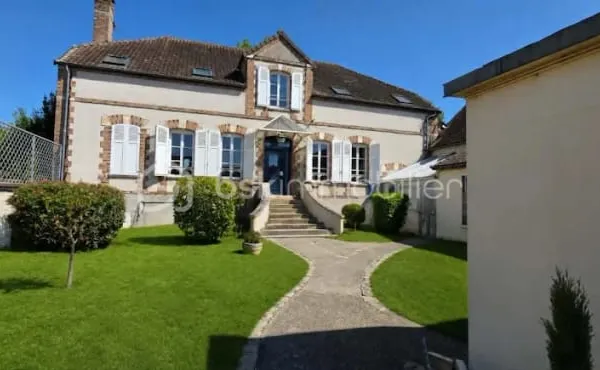 Maison 7 pièces 276 m²