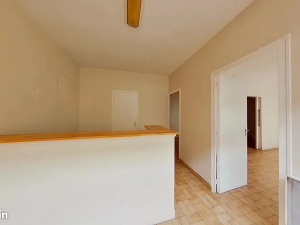 Local 49 m² Saint-Étienne
