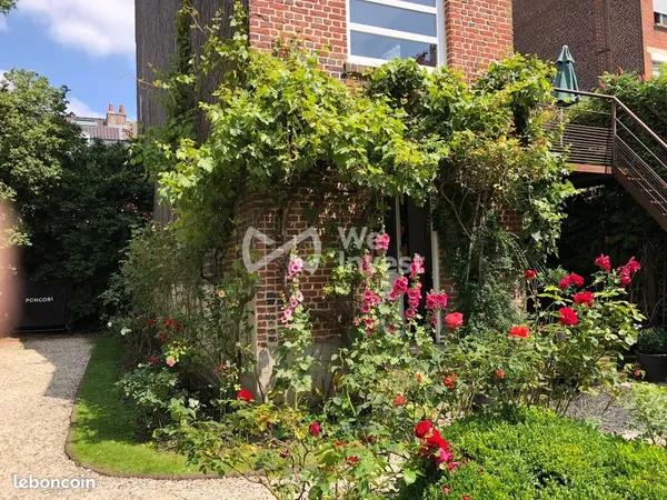 Villa 10 pièces 205 m²