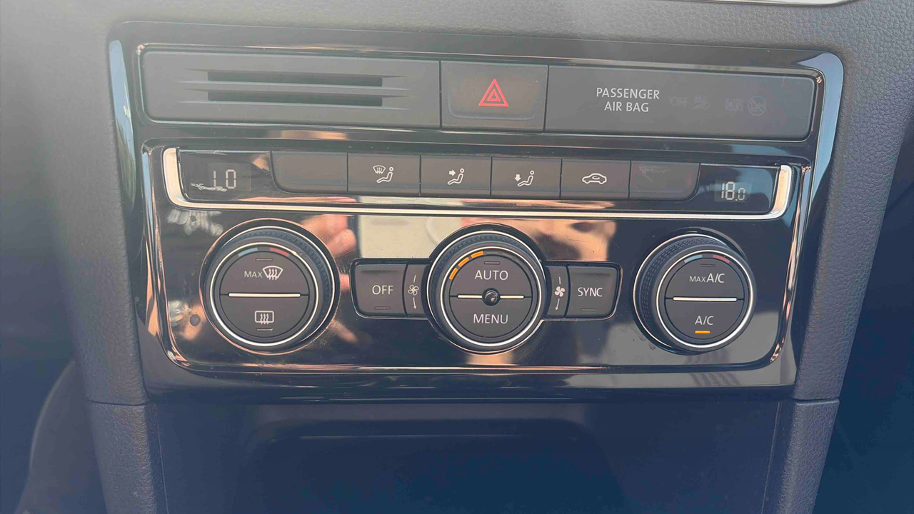 Volkswagen Golf Sportsvan 1.4 TSI 125 BMT — photo 21