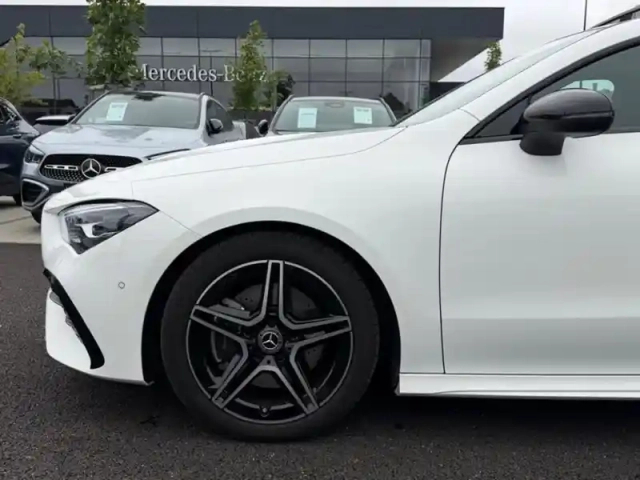 Mercedes Cla 200 d coupé amg line — photo 9