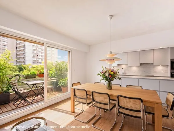 Appartement avec terrasses et vues verdoyantes