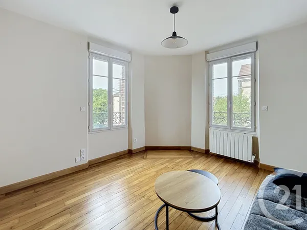 Studio 1 pièce 25 m²