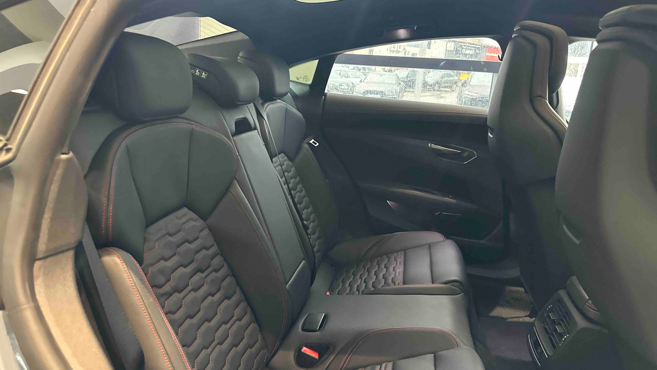 Audi S e-tron GT 591 ch quattro — photo 25