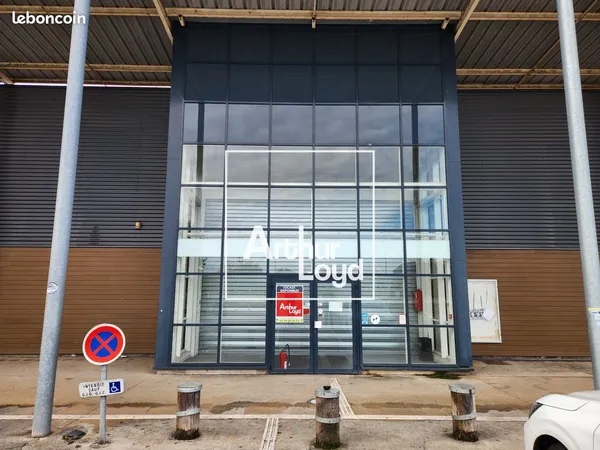 Local commercial 550 m² Luxeuil-les-Bains