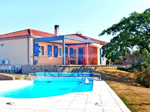 Maison de plain-pied 107 m² – 3 chambres, piscine et dépendance de 60 m² – Soual