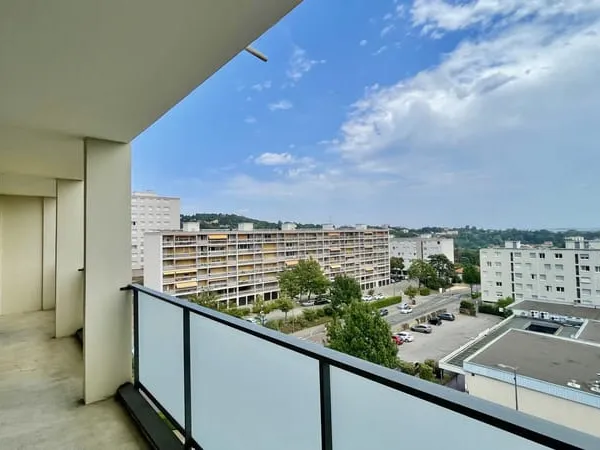 T3 de 65 m2 avec balcon, parking et cave / Idéal primo-accéd