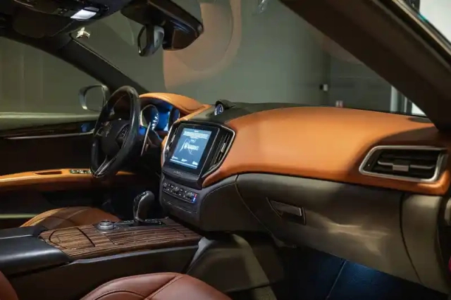 Maserati Ghibli 3.0 v6 350 — photo 10